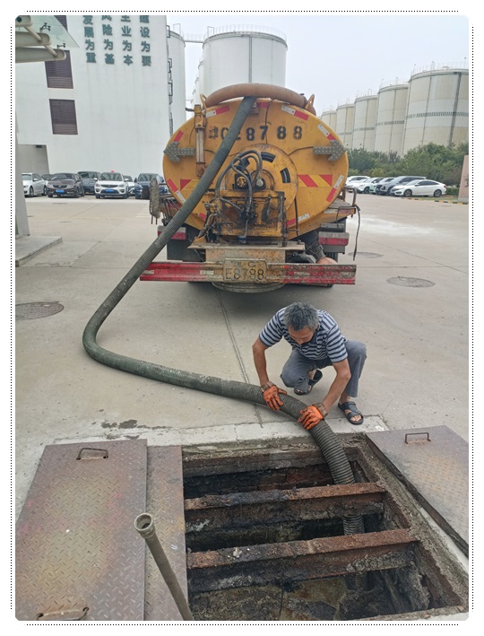 铁西隔油池清掏