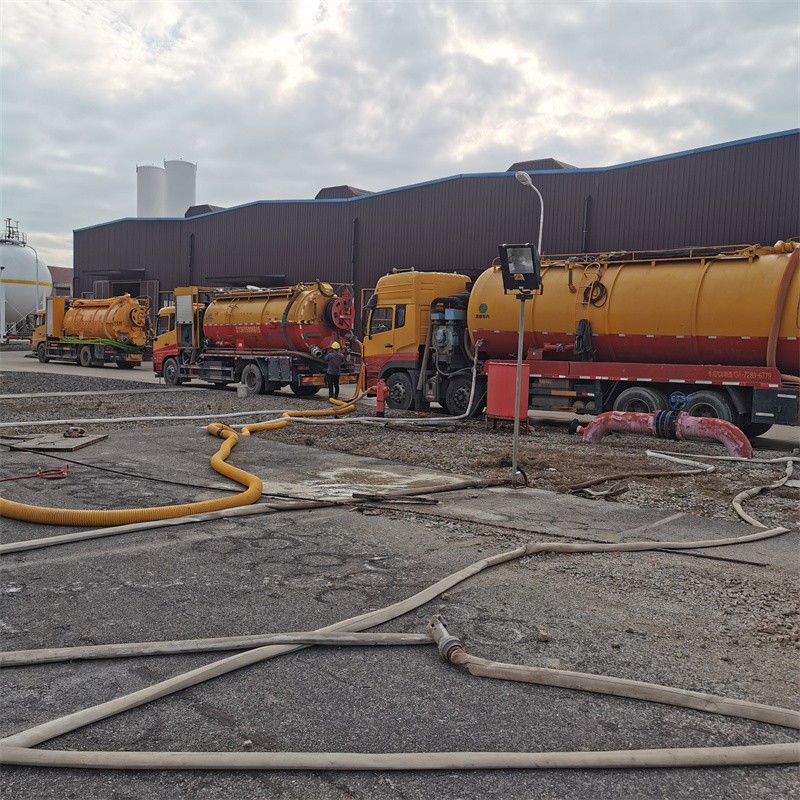 铁西污水池清理